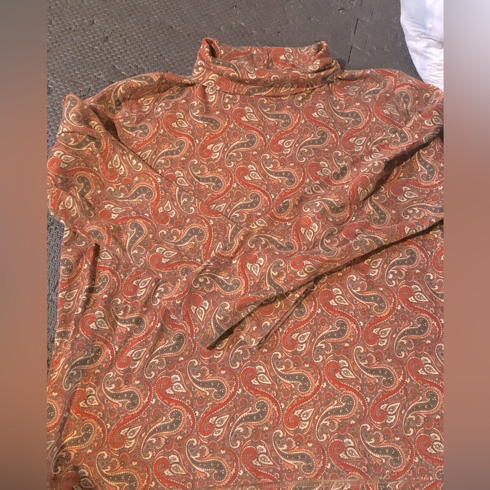 Women turtle neck with paisley print